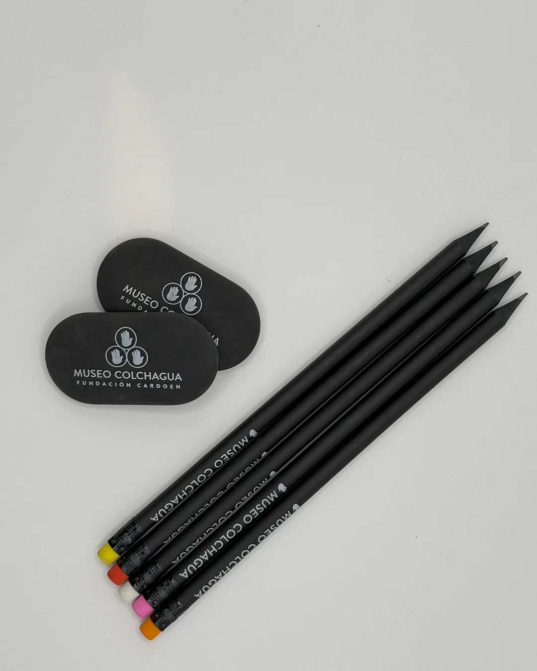 Coleccion Lapiz y Goma Black