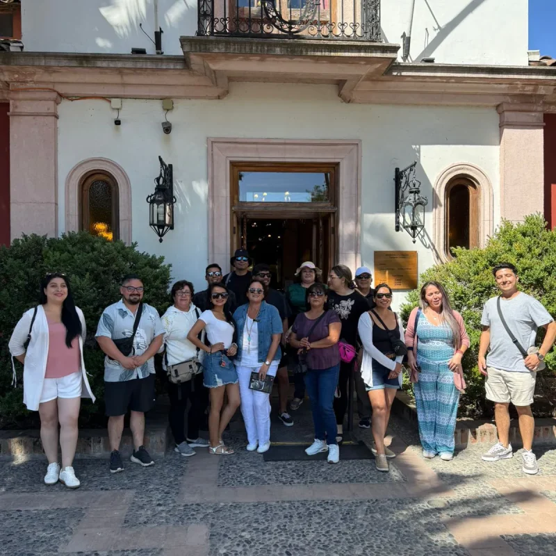 Visita al Hotel Santa Cruz y Museo de Colchagua de profesores premiados por Collahuasi